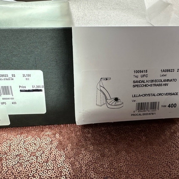 NWB. 100% Authentic
Versace La Medusa Metallic Ankle Strap
Sandals 8.5 pink - Picture 10 of 14